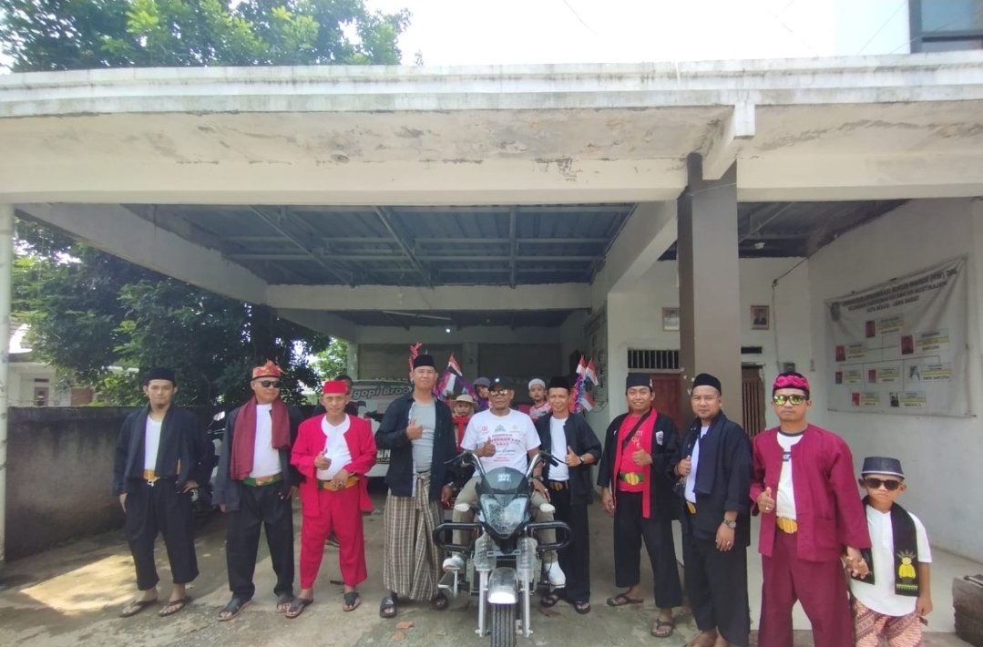 Perwakilan RT 11/06 Cluster Diamond dan RW 06 Kelurahan Padurenan Hadiri Festival Adu Bedug Mustikajaya ke-19, Raih Juara Umum 2026