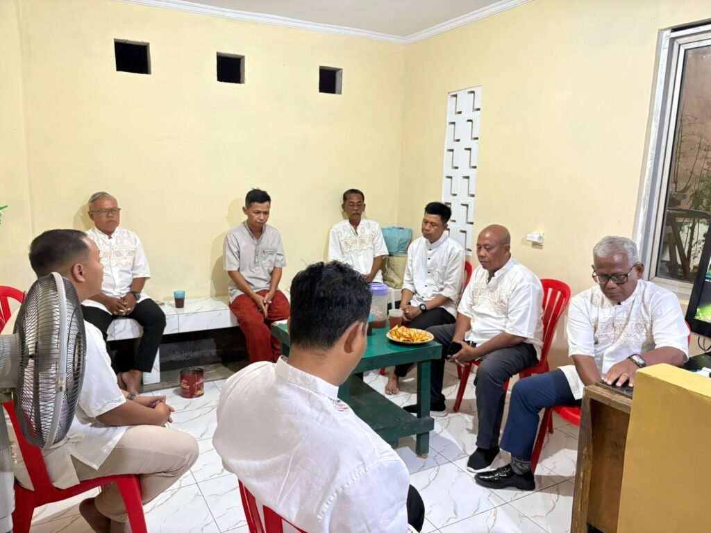 Rapat Bulanan Evaluasi Tim Security  dan Syukuran Renovasi Pos Security Cluster Diamond BTR3 dilaksanakan dengan penuh khidmat dan kebersamaan pada Kamis malam. Kegiatan ini menjadi bagian penting dalam menjaga kualitas keamanan serta mempererat hubungan antar pengurus dan tim keamanan di lingkungan Cluster Diamond.