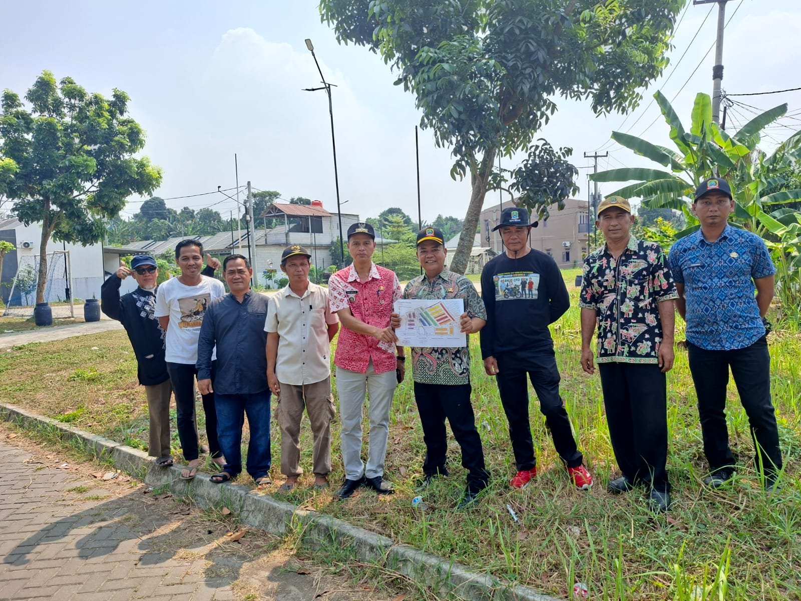 Lurah Padurenan Bersama Kecamatan Mustika Jaya Laksanakan Survei Pemetaan Batas Wilayah untuk Rencana Pemekaran RW 06